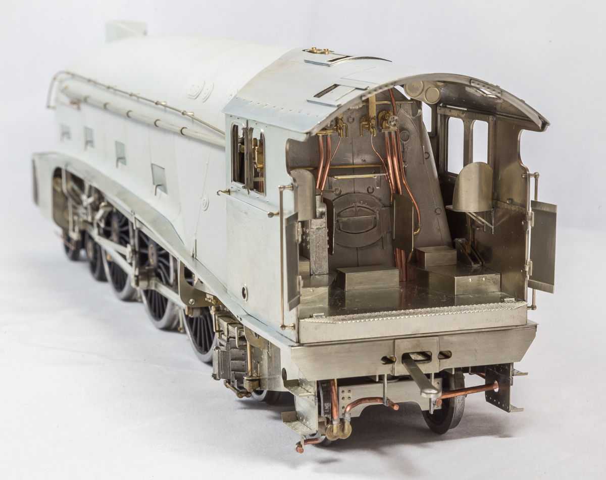 Finney7 LNER 4-6-4 Gresley W1 Class Locomotive